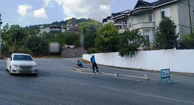 Gölcük’te ulaşım güvenliği için kavşak düzenlemeleri