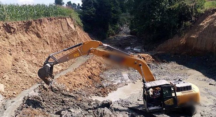 İzmit Yenice Köyü’nde menfez yapılıyor