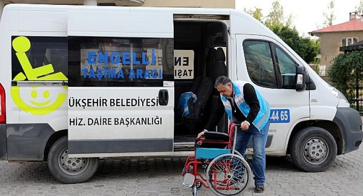 Van Büyükşehir Belediyesi Tekerlekli Sandalye Yardımlarını Sürdürüyor