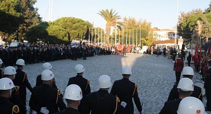 Atatürk Foçada Saygı ve Özlemle Anıldı