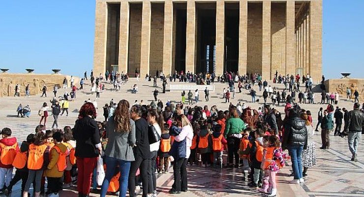 Çankayalı Minikler Anıtkabir’i Ziyaret Etti