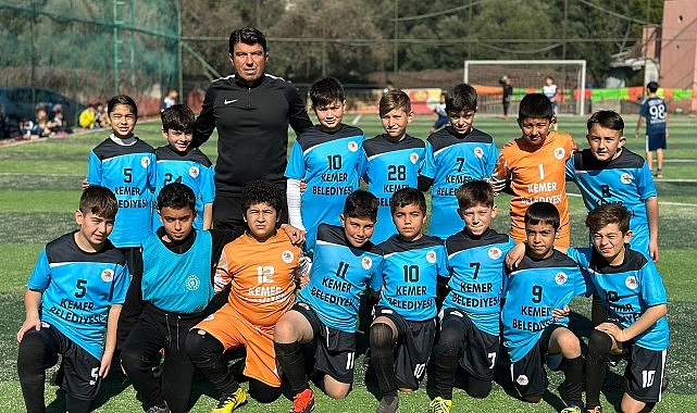 Kemer Belediyesi Futbol Okulu'ndan hazırlık maçında bir düzine gol