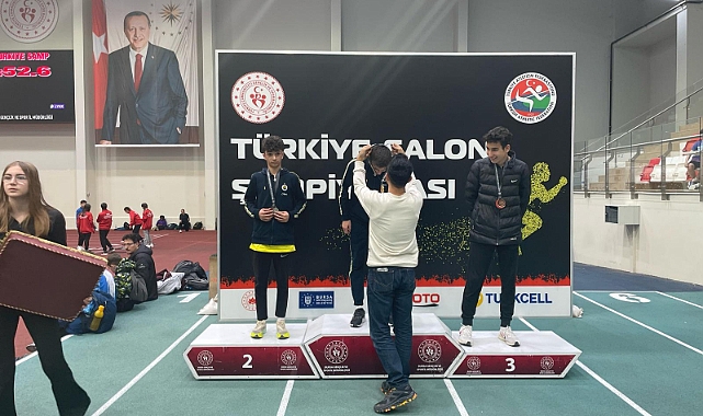 Nevşehir Belediyesi Gençlik ve Spor Kulübü sporcusu Yağız Pala, U-16 Türkiye Salon Atletizm Şampiyonası'nda altın madalya kazandı.