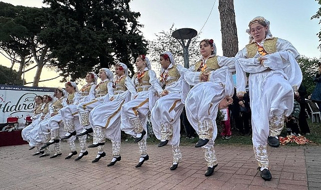 1. Uluslararası Halkoyunları Balkan Festivali Gölcük'e Taşınıyor