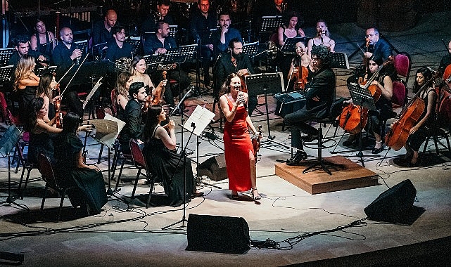 Büyükşehir Orkestrası ve Esther Abrami'den Muhteşem Konser