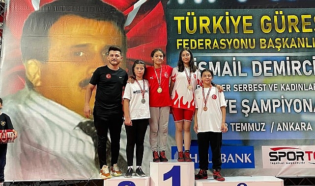 Nevşehir Belediyesi sporcusu Buğlem Kılıç, U-11 Kadınlar Güreş Türkiye Şampiyonası'nda 54 Kg'da Türkiye Şampiyonu oldu